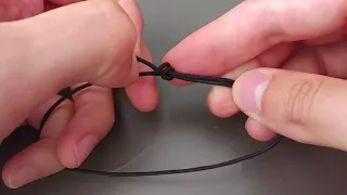 Comment faire un nœud de bracelet coulissant ?