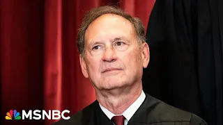 'Beyond unbecoming': Justice Alito puts up a insurrectionist symbol to pick a fight with neighbor
