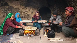 Old Lovers Local Chapli Kabab recipe with Twin Children in a Cave | Village Life Afghanistan