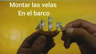 Maqueta de barco en botella