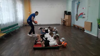 Занятия с мячом. Средняя группа детского сада, дети 4-5 лет