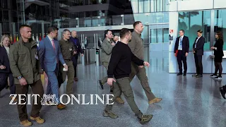 Wolodymyr Selenskyj besucht überraschend Nato-Hauptquartier in Brüssel