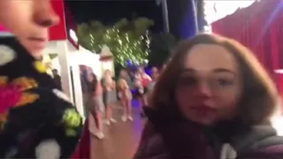 Just a couple of minutes for The Kissing Booth 2! —Joey King and Joel Courtney