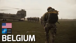 U.S. ARMY PARATROOPERS CONDUCT A BILATERAL AIRBORNE OPERATION FROM A CH-47 CHINOOK HELICOPTERS‼️