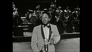 Smack Dab In the Middle - Charlie Shavers Vocal with Tommy & Jimmy Dorsey Orchestra