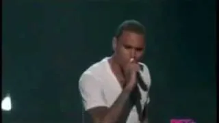 Chris Brown 2010 BET Awards "Crying" Man in The Mirror.