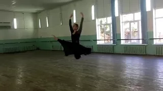 Dancing ! Народный обертас , пистолет