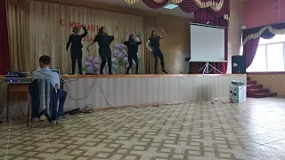 Танец на юбилей школы