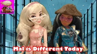 Mal is Different Today - Part 60 - Descendants Star Darlings Disney