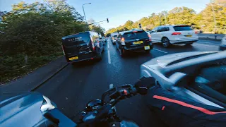 Morning London Rush Hour. | YAMAHA MT-07 AKRAPOVIC + QUICKSHIFTER [4K]