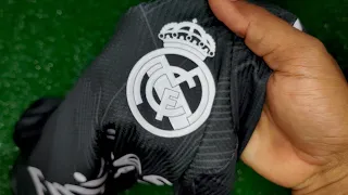 Camisa do Real Madrid versão jogador comprada na shopee