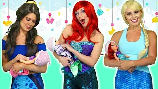 DISNEY PRINCESS BABIES? Ariel, Rapunzel Belle, Jasmine, Elsa and Anna Get their Fortunes. Totally TV