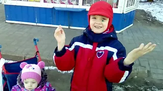 VLOG Детский канал Шопинг в магазине игрушек делаем покупки Shopping in kids toy1