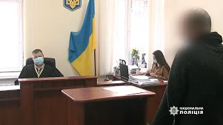 Членам організованої злочинної групи, що вимагали 3000 доларів у вінничанина, оголосили про підозру