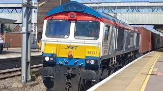 TRAINS AT  PETERBOROUGH  STATION GREAT VARIETY 19.8.22