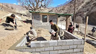 Village life in Iran  🇮🇷Babak and two construction workers spend a happy and fun day🧱🏡