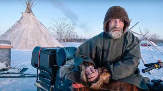 Life of Komi reindeer herders. Between a house and a choum