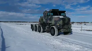 M1070 Oshkosh 0