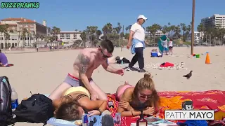 vlc record 2019 09 19 17h59m07s Ultimate CRAZY Beach Pranks Compilation 2017