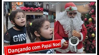 DANÇANDO COM PAPAI NOEL