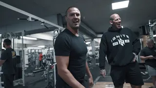 PADDY MCGUINNESS + EDDIE HALL + MARTYN FORD / LEGS