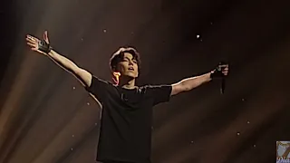 Dimash Qudaibergen - Unforgettable Day - Dubai Solo Concert 03/25/2022 [Fancam]