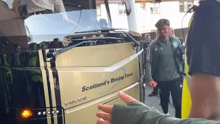 CELTIC PLAYERS ARRIVING BEFORE THE  KILMARNOCK V CELTIC GAME !!!!