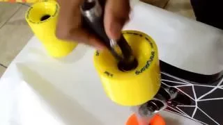 How to change longboard wheels