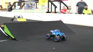 Rc monster truck action