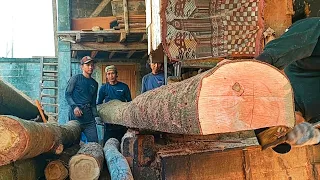 Cara kerja pabrik kayu di desa // Menggergaji kayu Wadang yang paling laris penjualannya