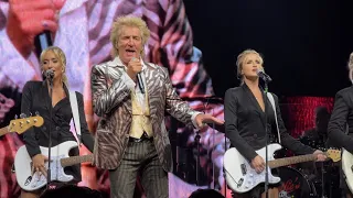 Intro/Addicted to Love - Rod Stewart - Niagara Falls, Canada, September 2, 2023