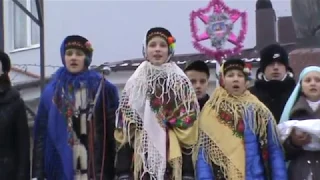 Вокальний ансамбль "Кептарик" та вертеп Тисменичанської ДМШ на фестивалі "Файне Різдво" в Надвірній.
