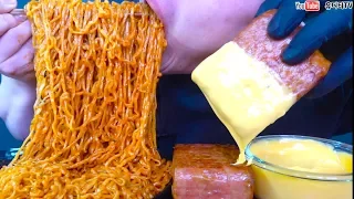 ASMR CHEDDAR CHEESE FIRE NOODLES & CHEESE SPAM 체다치즈 불닭볶음면4봉 & 치즈통스팸 먹방 REAL SOUND MUKBANG