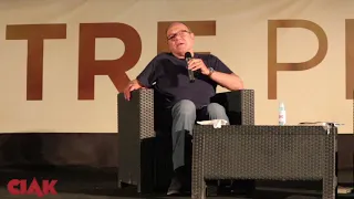 Carlo Verdone su Sergio Leone: "Mi fece firmare il contratto su un fazzoletto"