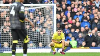 Emiliano martinez is the king of Mind games ⚽