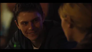 Mare of Easttown S1 Episode 3 Bar Scene (Kate Winslet + Drunk Evan Peters)