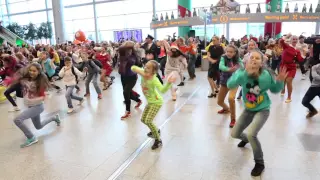 Новогодний флэшмоб в Аэропорту Домодедово | New Year flash mob at Domodedovo Airport