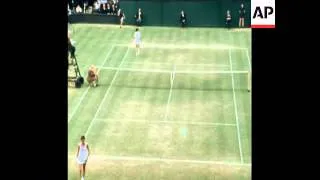 SYND 3-7-72 WOMEN'S TENNIS QUARTER FINAL WADE V BILLIE JEAN KING