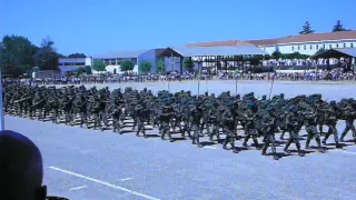 Batalhão de Pára-quedistas a cantar Ó Pátria Mãe