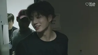 [ОЗВУЧКА BTS JKUB] Чонгуку стало плохо во время выступления в Чили BTS Burn the Stage