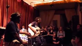 Jason Mraz - Halfway Home (Live at Emile's on 14-09-2011)