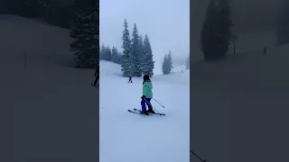 Beginner to intermediate skiing - initiating turns parallel