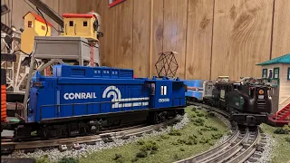 Lionel MPC Electrics from 1978 - 8850 Penn Central GG1 and 8859 Conrail E33 in action