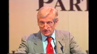 Douglas Ellison introduces Sir Alan Walters   Referendum Conference 1996