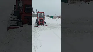 Трактор Уралец (зима).