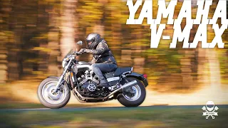 Legendarny Drag Bike - Yamaha Vmax. Nie skręca, nie hamuje ale idzie jak zła!