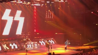 Kiss Live Unipol Arena (Bologna) 16/05/17 "Deuce" (Intro)