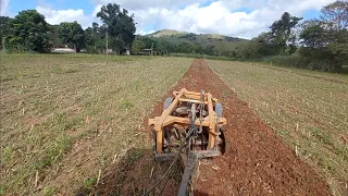 como gradear terra com trator vídeo mais completo na descrição 👇