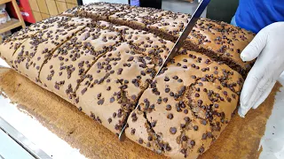 amazing size! Making the World's Largest Chocolate Castella - Korean street food