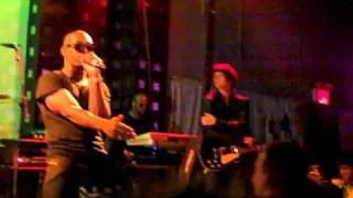 Tinie Tempah freestyles "BLACK AND YELLOW" #DISTURBINGNYC at SOB's 2/8/2011